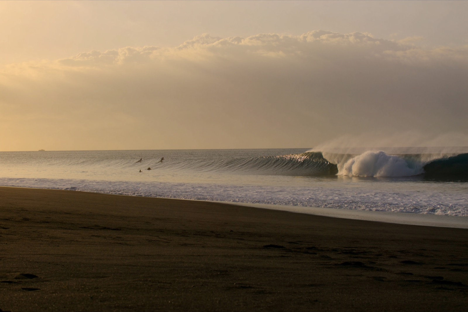 Bali, Surf to Cliffs