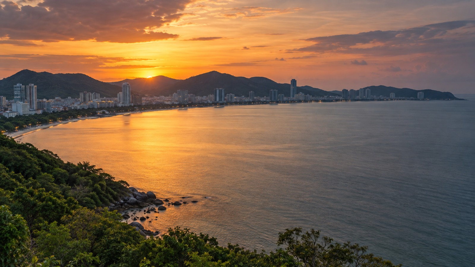 Bangkok and Pattaya, Cabaret and the River — Thailand